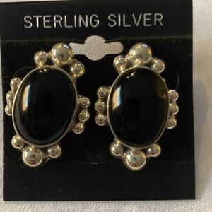 925 MEXICO STERLING SILVER BEAD/BLACK ONYX PIERCED EARRINGS